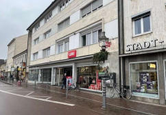 Rastatt Kaiserstraße (links), Ladenlokal, Gastronomie mieten oder kaufen