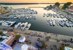 Waren (Müritz) , Ladenlokal, Gastronomie mieten oder kaufen