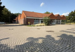 Leuna , Ladenlokal, Gastronomie mieten oder kaufen