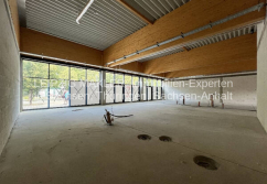 Halle Am Treff, Ladenlokal, Gastronomie mieten oder kaufen