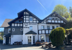 Winterberg-Züschen , Ladenlokal, Gastronomie mieten oder kaufen