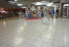 Einkaufszentrum ✩ Marktkauf-Center Wismar, Pop-Up Store Fläche A