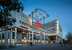 Einkaufszentrum, Typ Passage ✩ Linden-Center in Ludwigslust