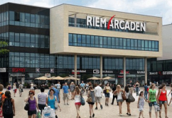 Einkaufszentrum, Typ Shopping-Center ✩ Riem Arcaden in München