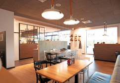 Backshop in modularer Holzbauweise