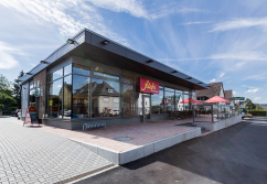 Backshop in modularer Holzbauweise