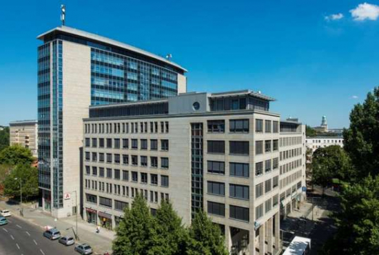Berlin / Friedrichshain Karl-Marx-Allee, Ladenlokal, Gastronomie mieten oder kaufen