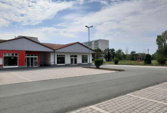 Bitterfeld-Wolfen Wittener Straße, Ladenlokal, Gastronomie mieten oder kaufen