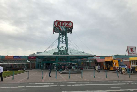 Neuruppin Junckerstraße, Ladenlokal, Gastronomie mieten oder kaufen