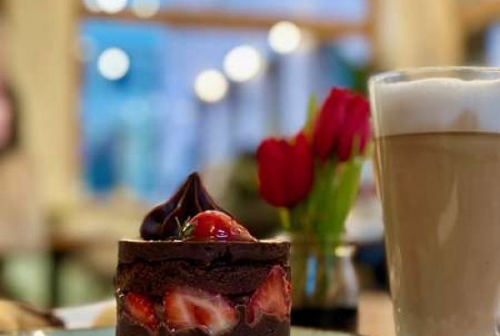 Frankfurt am Main , Ladenlokal, Gastronomie mieten oder kaufen