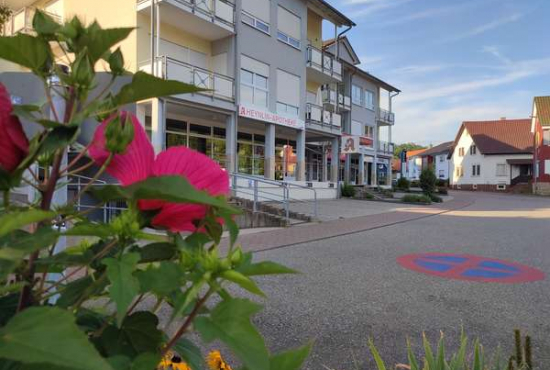 Königsbach-Stein Königsbacher Strasse, Ladenlokal, Gastronomie mieten oder kaufen