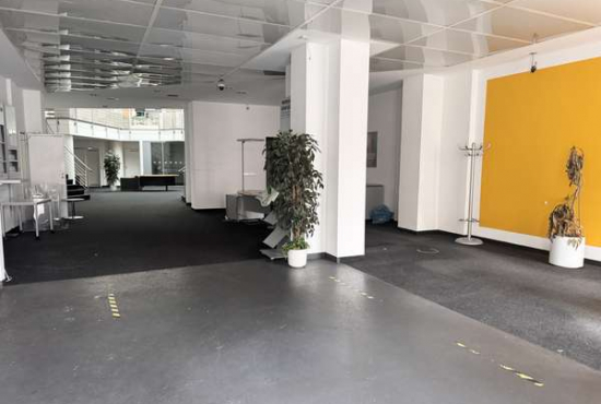 Berlin Residenzstraße, Ladenlokal, Gastronomie mieten oder kaufen