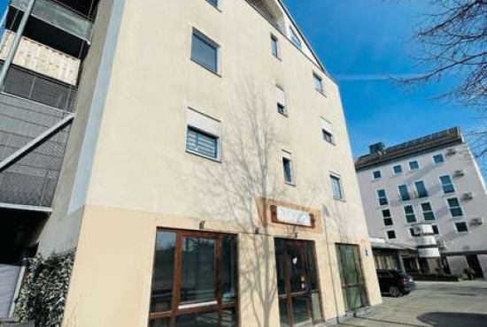Landshut Flurstraße, Ladenlokal, Gastronomie mieten oder kaufen