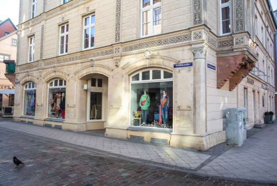 Schwerin , Ladenlokal, Gastronomie mieten oder kaufen