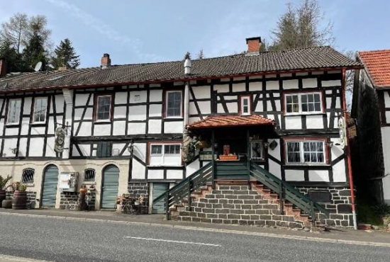 Feldatal Grünberger Str., Ladenlokal, Gastronomie mieten oder kaufen
