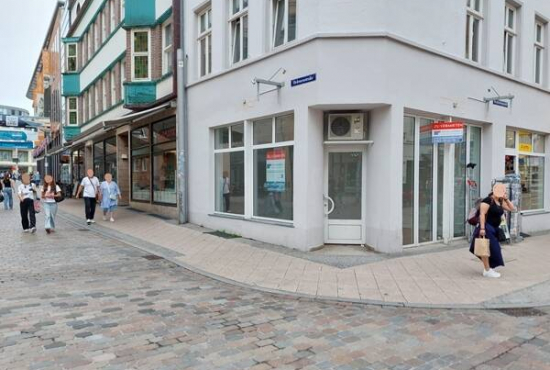 Schwerin , Ladenlokal, Gastronomie mieten oder kaufen
