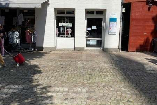 Plön Markt, Ladenlokal, Gastronomie mieten oder kaufen