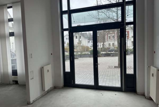 Attendorn Bahnhofstraße, Ladenlokal, Gastronomie mieten oder kaufen