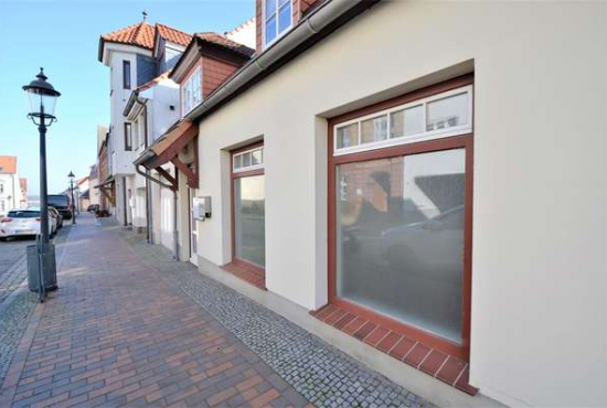 Ribnitz-Damgarten Lange Straße, Ladenlokal, Gastronomie mieten oder kaufen