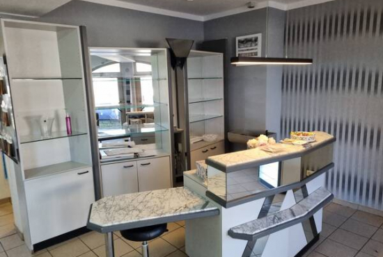 Heilsbronn Fürther Str, Ladenlokal, Gastronomie mieten oder kaufen