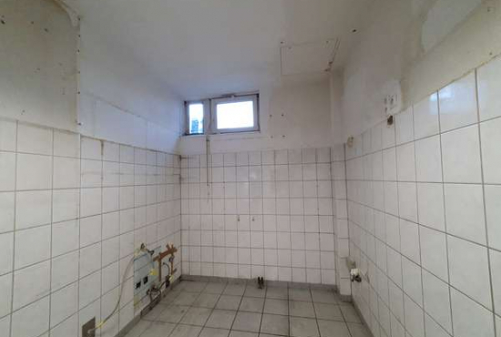 Siegen Am Bahnhof, Ladenlokal, Gastronomie mieten oder kaufen