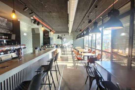 Berlin Sonntagsstraße, Ladenlokal, Gastronomie mieten oder kaufen