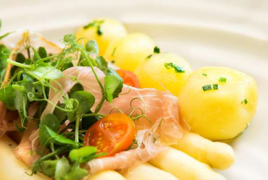 Bad Füssing , Ladenlokal, Gastronomie mieten oder kaufen