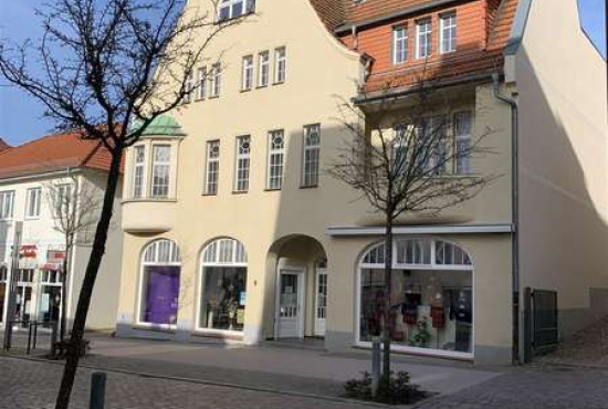 Neustrelitz Strelitzer Straße, Ladenlokal, Gastronomie mieten oder kaufen