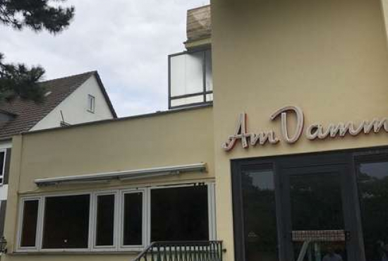 Düsseldorf / Rath Mühlenbroicher Weg, Ladenlokal, Gastronomie mieten oder kaufen