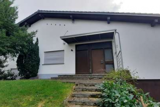 Baden-Baden , Ladenlokal, Gastronomie mieten oder kaufen