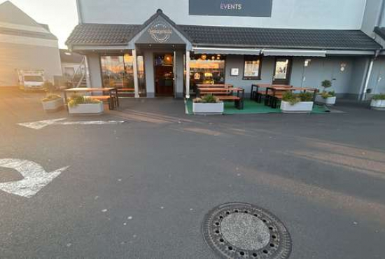 Hainburg Siemensstraße, Ladenlokal, Gastronomie mieten oder kaufen