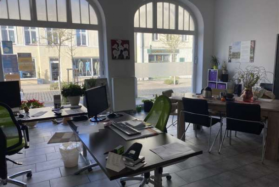 Neustrelitz Strelitzer Straße, Ladenlokal, Gastronomie mieten oder kaufen
