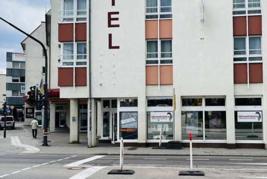 Neustadt Landauer Straße, Ladenlokal, Gastronomie mieten oder kaufen