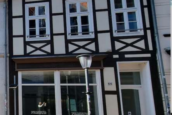 Burg Schartauerstraße, Ladenlokal, Gastronomie mieten oder kaufen
