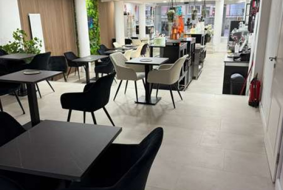 Düsseldorf Am Wehrhahn, Ladenlokal, Gastronomie mieten oder kaufen