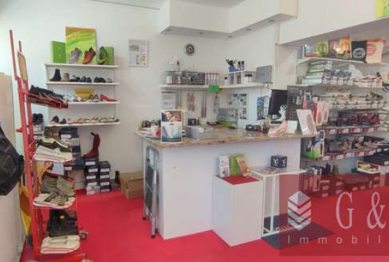 Burgwedel Fuhrberger Str., Ladenlokal, Gastronomie mieten oder kaufen
