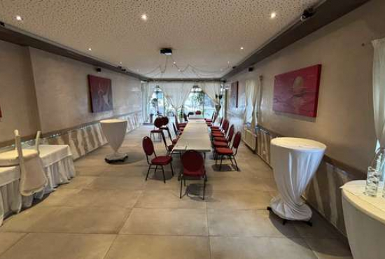Paderborn / Schloß Neuhaus , Ladenlokal, Gastronomie mieten oder kaufen