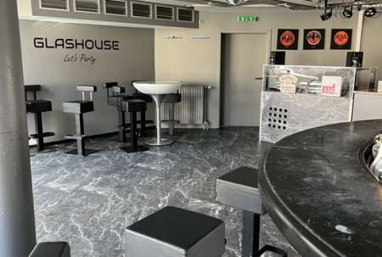 Leonberg Graf-Ulrich-Str., Ladenlokal, Gastronomie mieten oder kaufen