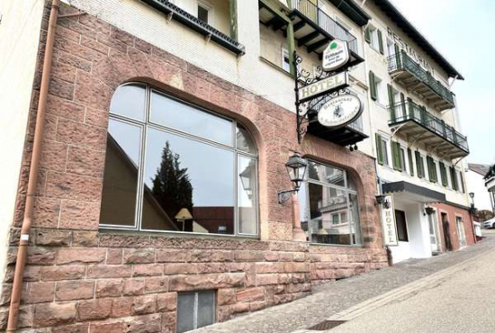 Bad Herrenalb , Ladenlokal, Gastronomie mieten oder kaufen