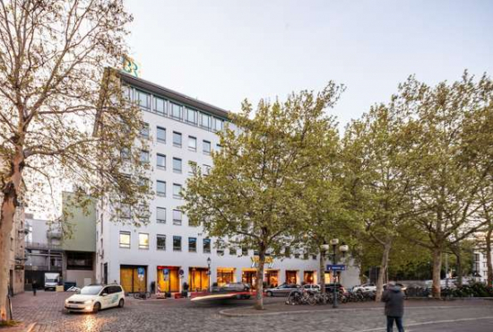 Augsburg Viktoriastraße, Ladenlokal, Gastronomie mieten oder kaufen