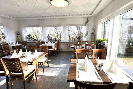 Esslingen , Ladenlokal, Gastronomie mieten oder kaufen