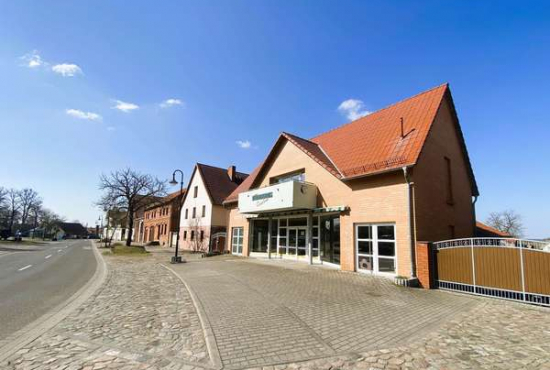 Flechtingen Lindenplatz, Ladenlokal, Gastronomie mieten oder kaufen