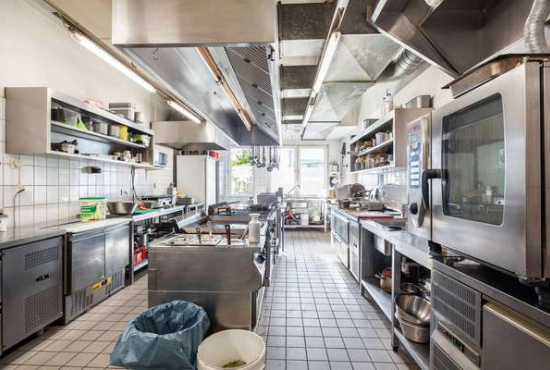Lübeck , Ladenlokal, Gastronomie mieten oder kaufen