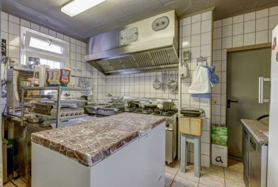 Hainburg , Ladenlokal, Gastronomie mieten oder kaufen