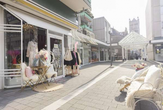 Neuss Meererhof, Ladenlokal, Gastronomie mieten oder kaufen