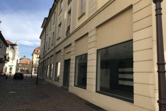 Rastatt Schlosserst. Ecke Rathausstr, Ladenlokal, Gastronomie mieten oder kaufen