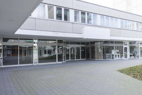 Neuss Meererhof, Ladenlokal, Gastronomie mieten oder kaufen