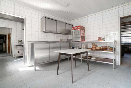 Südbrookmerland , Ladenlokal, Gastronomie mieten oder kaufen
