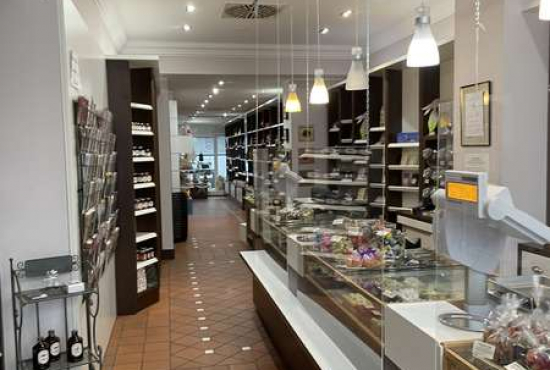 Neuss Neustraße, Ladenlokal, Gastronomie mieten oder kaufen