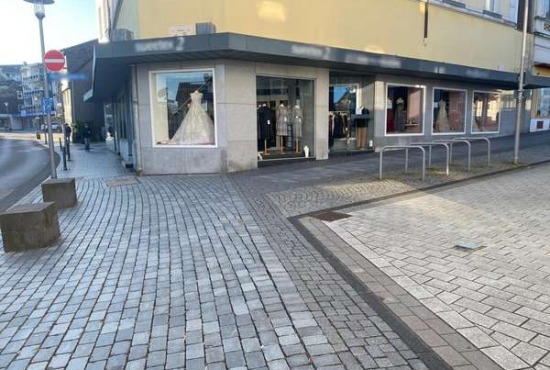 Wermelskirchen , Ladenlokal, Gastronomie mieten oder kaufen